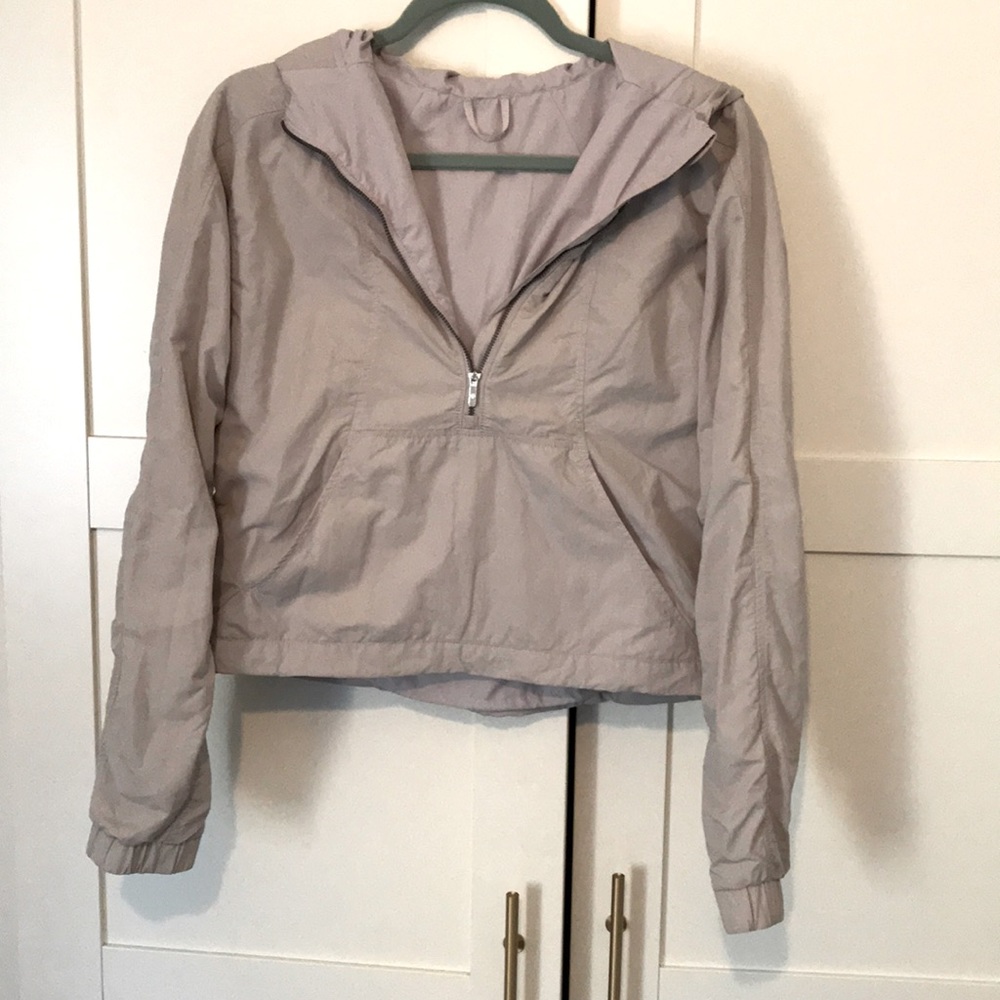 Lululemon packable windbreaker